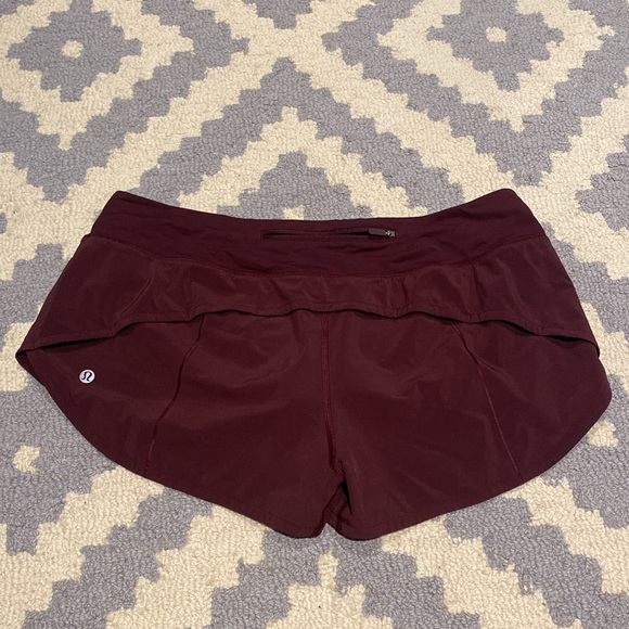 Lululemon Shorts in burgandy - Picture 2 of 3